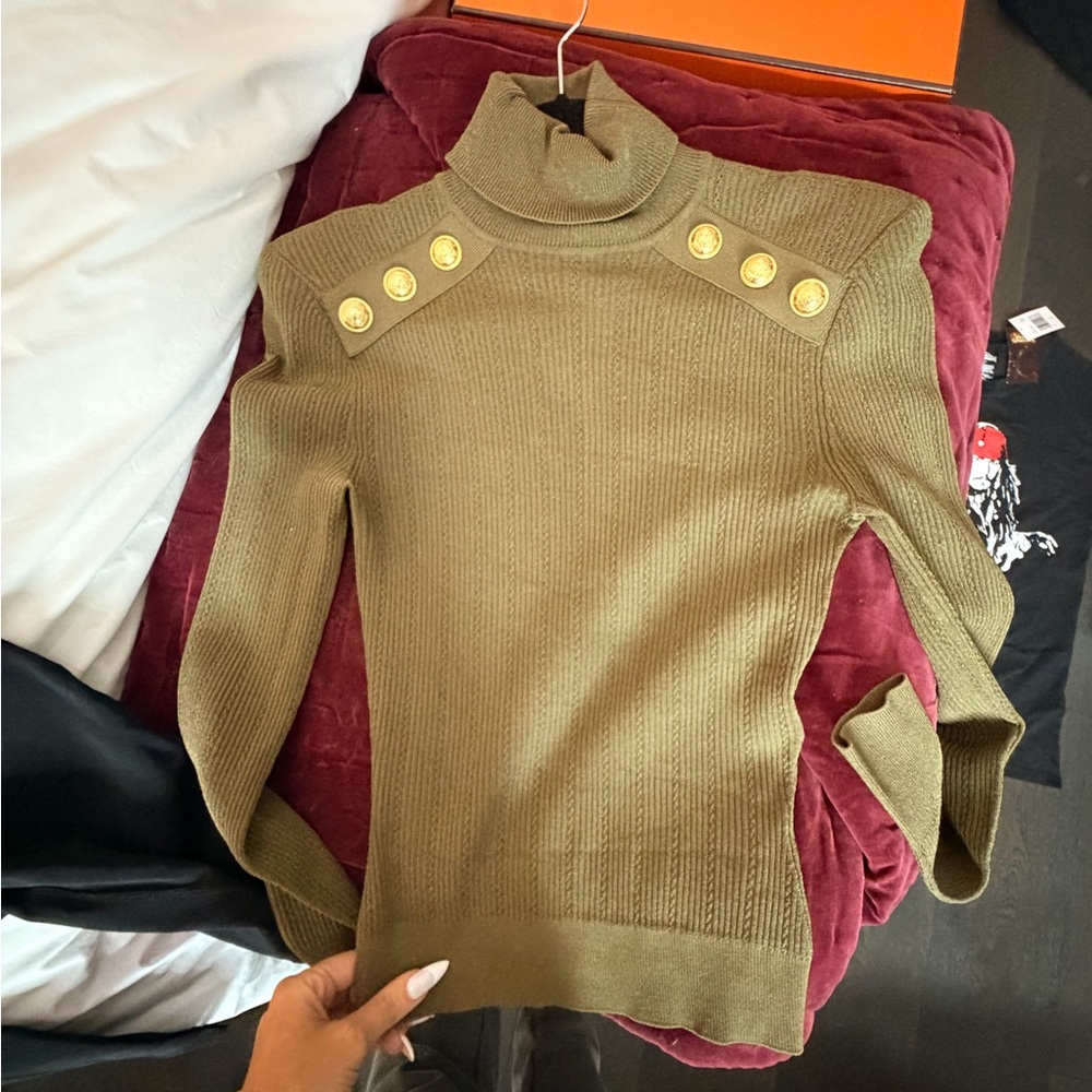 Balmain Olive Green Ribbed Turtleneck Gold Button Shoulder Sweater EU 34 - Picture 10 of 14